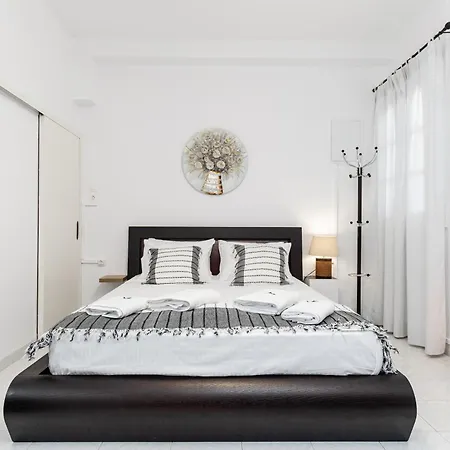 Hotel By The Sea Agia Anna *