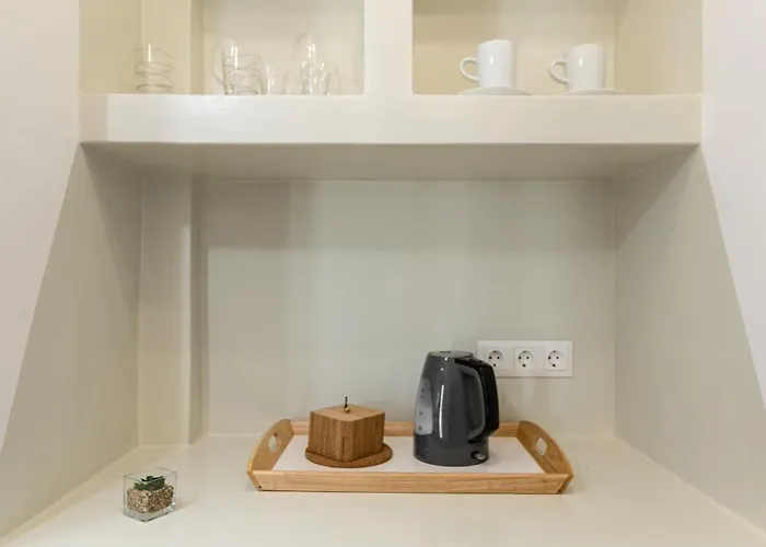 By The Sea Agia Anna Hotel *