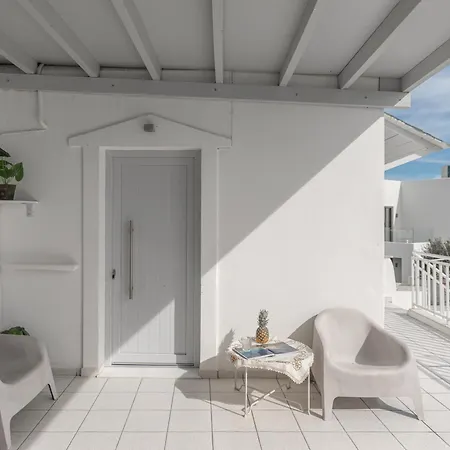 By The Sea Agia Anna Szálloda *