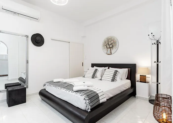 Szálloda By The Sea Agia Anna *