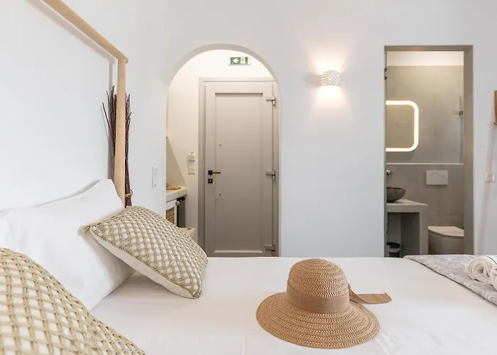 By The Sea Agia Anna * Ajía Ána