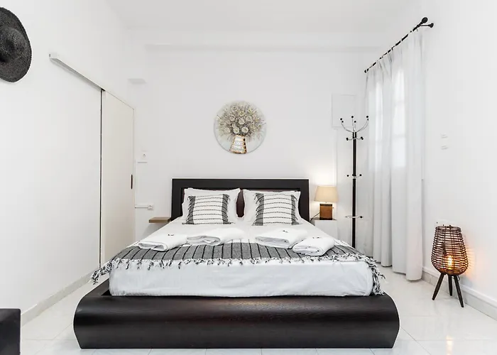 Szálloda By The Sea Agia Anna *