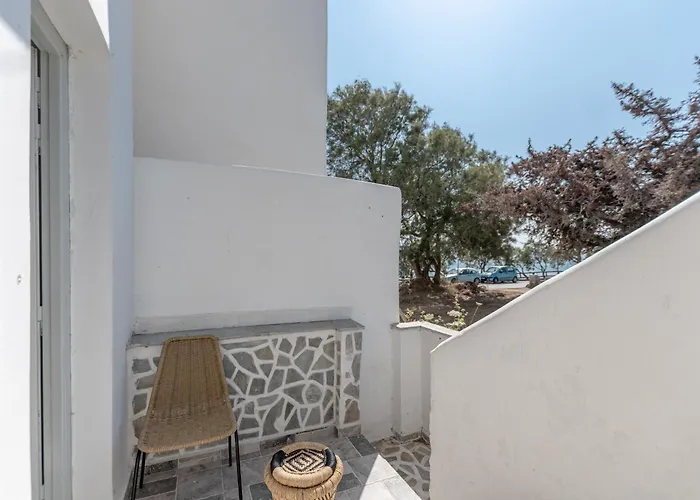 By The Sea Agia Anna * Ajía Ána