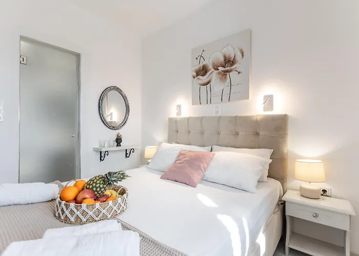 By The Sea Agia Anna Szálloda *